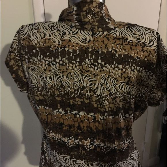 Top Flutter Sleeves Knotted Front - Picture 3 of 7